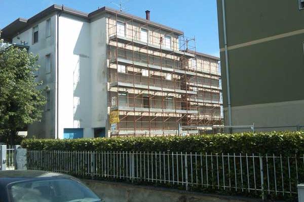 Manutenzione edificio residenziale Pontedera