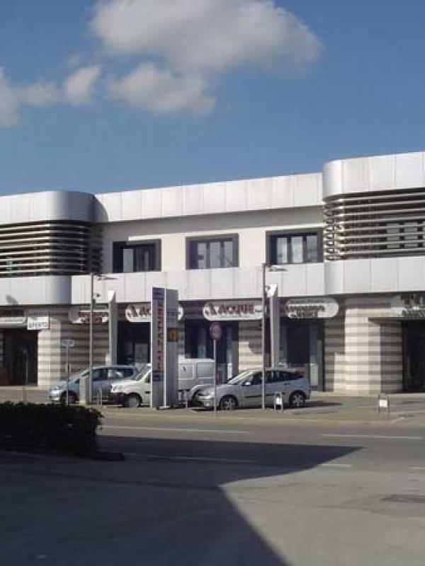 Ristrutturazione edificio Commerciale 